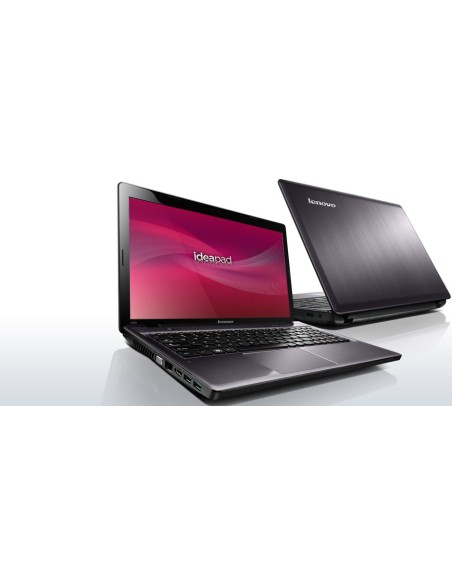Lenovo IdeaPad Z580 Computer portatile 39,6 cm (15.6") HD Intel® Core™ i5 8 GB DDR3-SDRAM 1000 GB HDD Windows 8 Acciaio