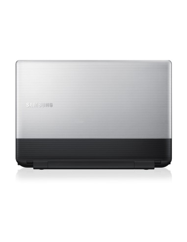 Samsung 3 NP300E5X Computer portatile 39,6 cm (15.6") Intel® Core™ i3 4 GB DDR3-SDRAM 500 GB HDD FreeDOS Argento