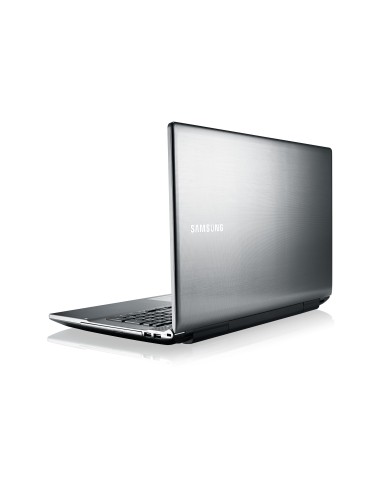 Samsung 5 NP550P7C 43,9 cm (17.3") HD+ Intel® Core™ i7 8 GB DDR3-SDRAM 1000 GB HDD NVIDIA® GeForce® GT 630M Windows 8 Argento
