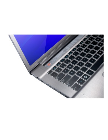 Samsung 7 NP700Z7CH 43,9 cm (17.3") Full HD Intel® Core™ i7 8 GB DDR3-SDRAM 750 GB HDD NVIDIA® GeForce® GT 650M Windows 8