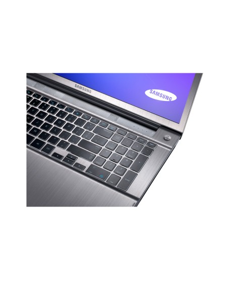 Samsung 7 NP770Z7E Computer portatile 43,9 cm (17.3") Full HD Intel® Core™ i7 8 GB DDR3-SDRAM 750 GB HDD AMD Radeon HD 8870M