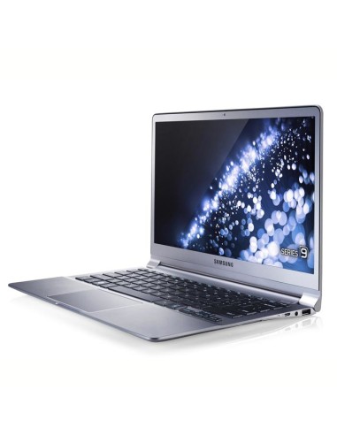Samsung 9 NP900X3D Computer portatile 33,8 cm (13.3") HD+ Intel® Core™ i5 4 GB DDR3-SDRAM 128 GB SSD Windows 8 Argento