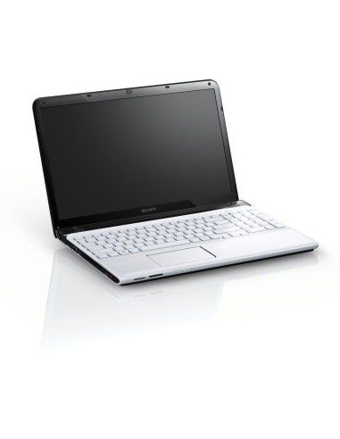 Sony VAIO E1513B1EW Computer portatile 39,4 cm (15.5") HD Intel® Pentium® 4 GB DDR3-SDRAM 500 GB HDD Windows 8 Bianco