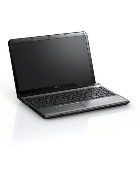 Sony VAIO E1513Q1ESI Computer portatile 39,4 cm (15.5") HD Intel® Core™ i5 4 GB DDR3-SDRAM 750 GB HDD Windows 8 Argento