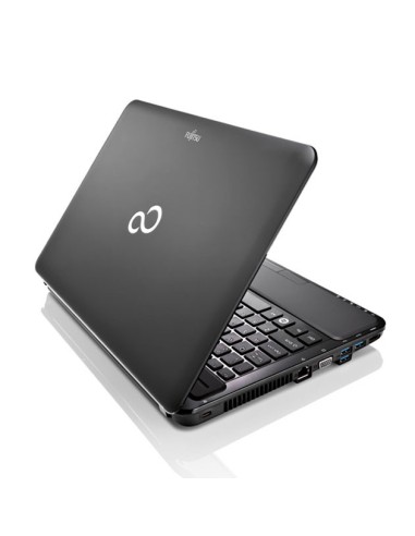 Fujitsu LIFEBOOK LH532 Computer portatile 35,6 cm (14") HD Intel® Core™ i5 4 GB DDR3-SDRAM 500 GB HDD NVIDIA® GeForce® GT 620M
