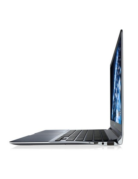 Samsung 9 NP900X3E Computer portatile 33,8 cm (13.3") Full HD Intel® Core™ i7 4 GB DDR3-SDRAM 512 GB SSD Windows 8 Pro Nero