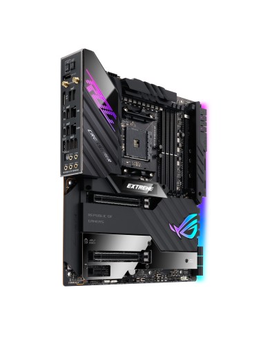 ASUS ROG Crosshair VIII Extreme AMD X570 Presa AM4 ATX esteso