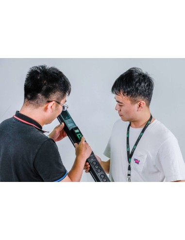 APC EPDU1232M unità di distribuzione dell'energia (PDU) 32 presa(e) AC 0U Nero