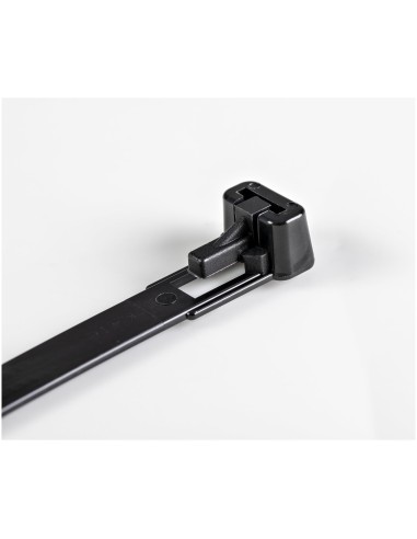 StarTech.com Fascette fermacavo riutilizzabili da 12 cm - 7 mm di larghezza, 30 mm di diametro del fascio e resistenza alla