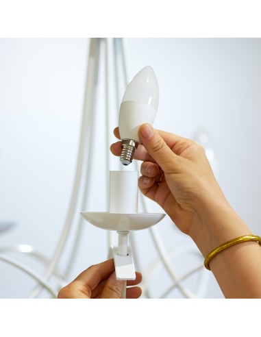 WiZ Lampadina Smart Dimmerabile Luce Bianca o Colorata Attacco E14 40W Candela