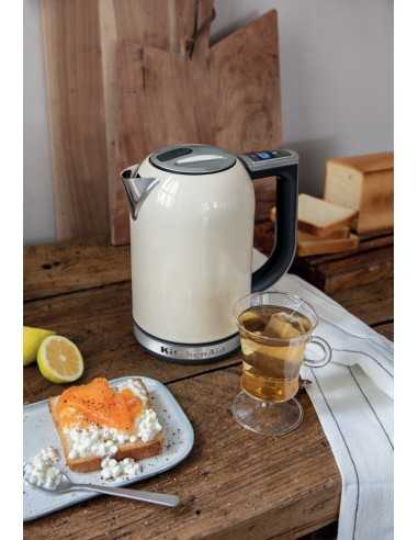KitchenAid 5KEK1722EAC bollitore elettrico 1,7 L 2400 W Crema