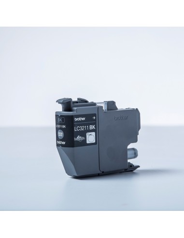 Brother LC3211 BK cartuccia d'inchiostro 1 pz Originale Resa standard Nero