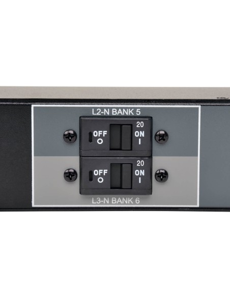 Tripp Lite PDU3XMV6G32 unità di distribuzione dell'energia (PDU) 42 presa(e) AC 0U Nero