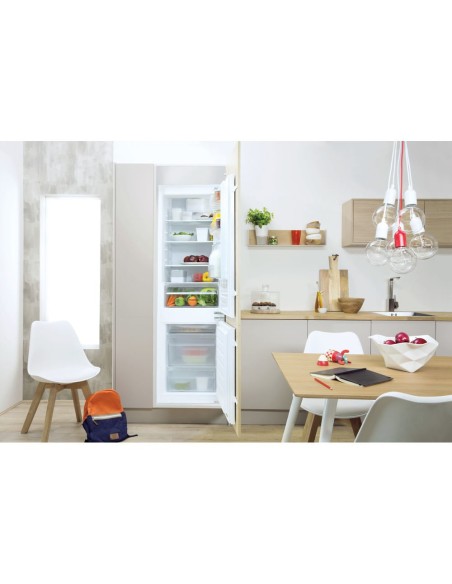 Indesit B 18 A1 D V E I 1 frigorifero con congelatore Da incasso 273 L F Bianco