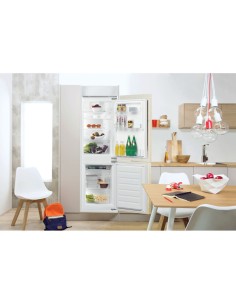 Indesit B 18 A1 D V E S I 1 frigorifero con congelatore Da incasso 273 L F Bianco