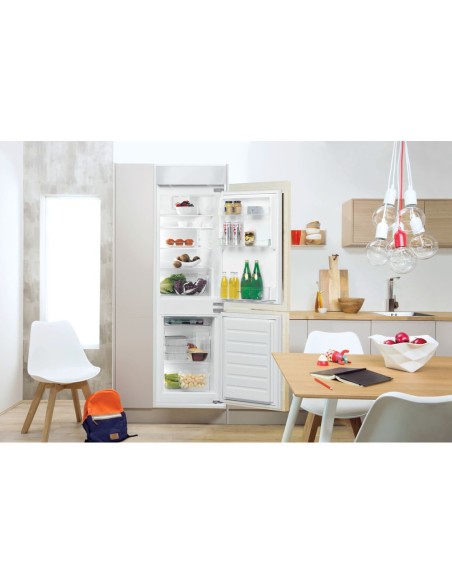 Indesit B 18 A1 D V E S I 1 frigorifero con congelatore Da incasso 273 L F Bianco