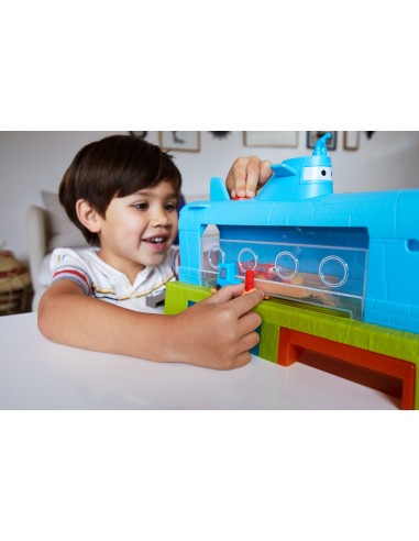 Cars Disney Pixar - Autolavaggio Balena-Sottomarino Cambia Colore playset con Veicolo Cambia Colore, Giocattolo per Bambini 4+