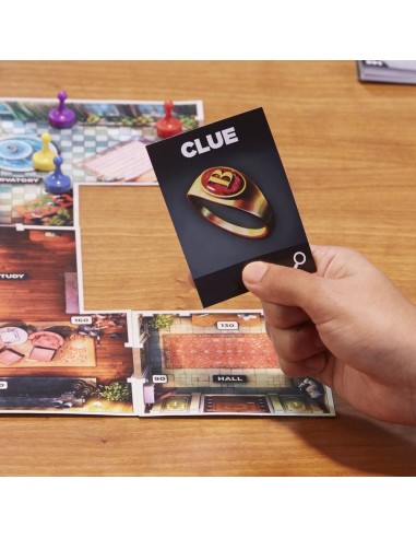 Hasbro Gaming F5699 gioco da tavolo Clue Treachery at Tudor Mansion Detective